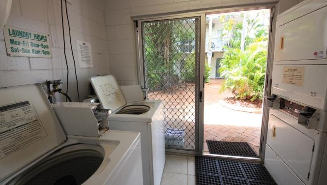 Coconut Grove Holiday Apartments - Coogee Beach Accommodation