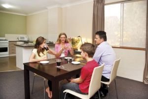 Oxley Court Apartments - Coogee Beach Accommodation